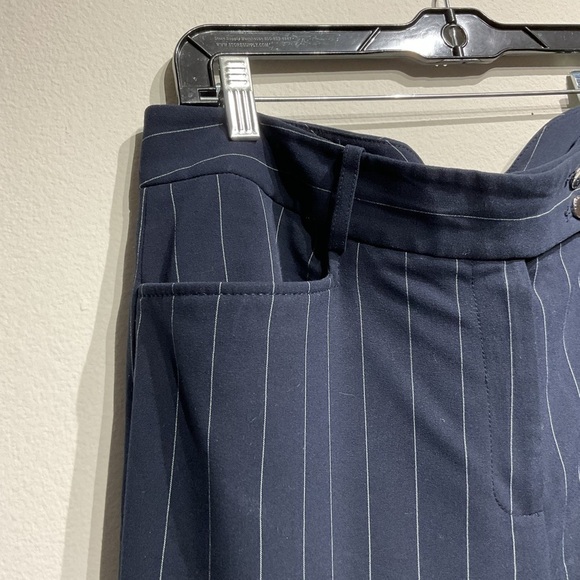 Tahari Blue Stripped Classic Office Pants Size 8P. Perfect Condition 32x39 - Picture 3 of 7